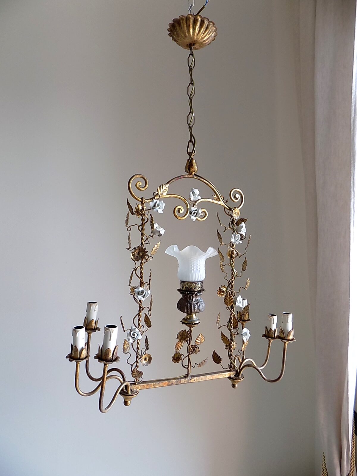 Rare 1920 Italian antique gilt chandelier with white porcelain roses