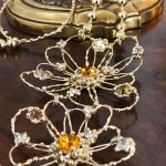 luxury rhinestones tieback with flowers