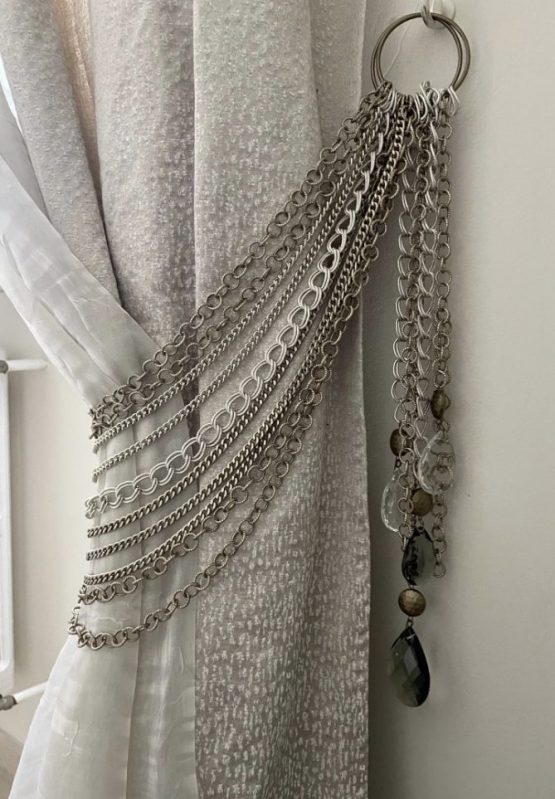 multistrands bronze chains tiebacks